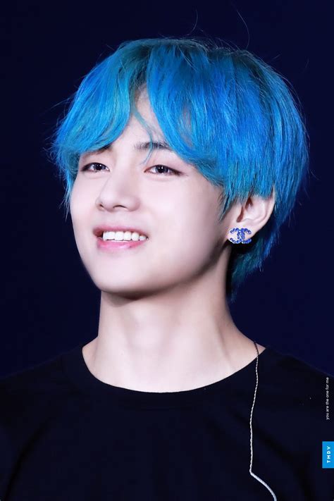 투마이달링 Tomydarlingv On Twitter Taehyung Blue Hair Taehyung Kim Taehyung