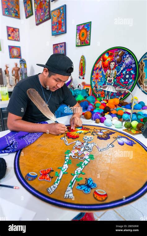 Huichol Art High Resolution Stock Photography And Images Alamy