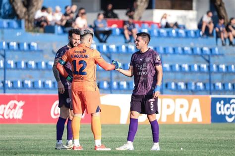 Versus Luque O Primer Semifinalista De La Copa Paraguay