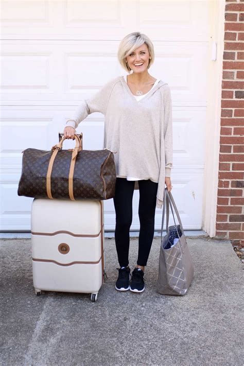 Travel Guide What To Wear Packing Tips