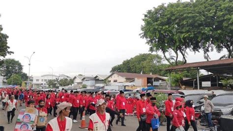 Ribuan Kader Berbaju Merah Datang Ke Jiexpo Kemayoran Ikuti Puncak Hut