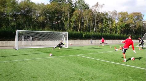 Goalkeeper Training Drills Become A Super Shot Stopper Fourfourtwo