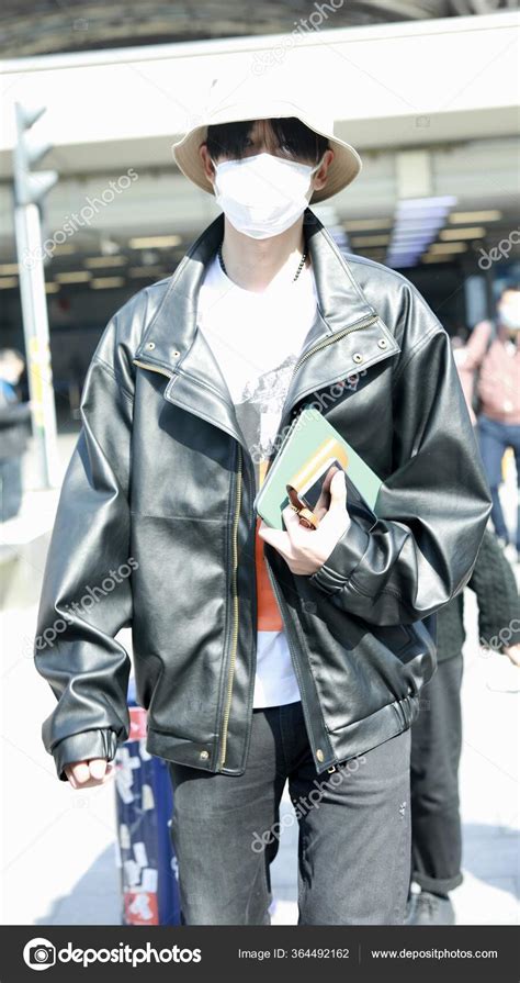 Chinese Actor Zhang Yunlong Also Kown Leon Zhang Arrives Airport