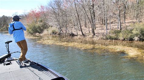 Its Happening Sight Fishing Spring Largemouth Bass Youtube