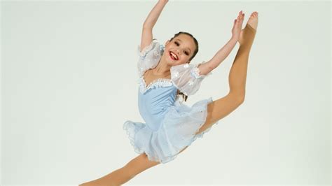 Maddie & Mackenzie's Dance & Personal Photos - Dance Moms | Lifetime