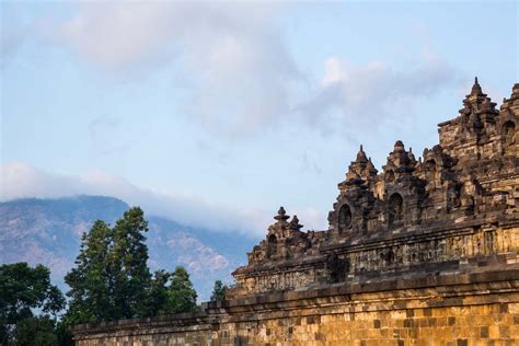 Borobudur The World S Largest Buddhist Temple