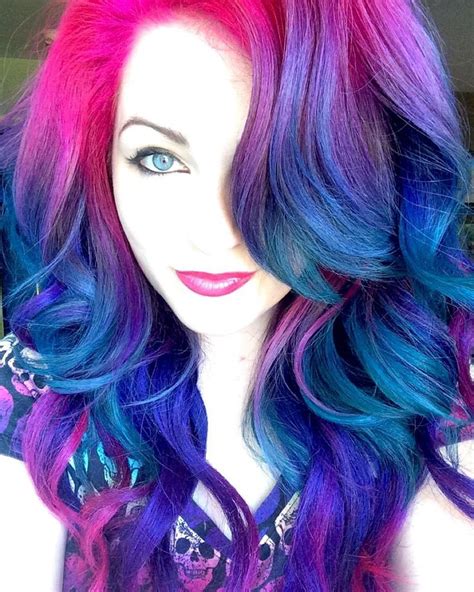 Hairstylist Reveals The Truth Behind Other Peoples Selfies Bright