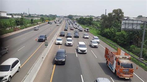 One Way Arus Balik Di Tol Jakarta Cikampek Berikut Rute Alternatif