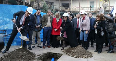 Autoridades Colocan Primera Piedra Centro De Salud Integral Sur De