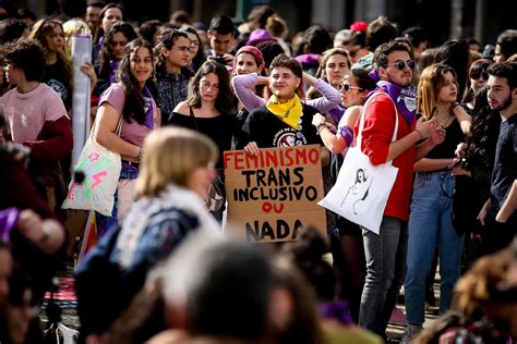 Dia Da Mulher Assinalado Em Lisboa Manifesta O Sic Not Cias