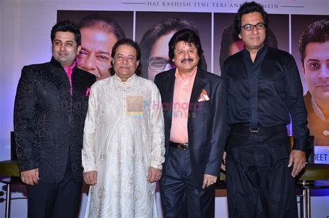 Amitabh Bachchan Pankaj Udhas Talat Aziz Anup Jalota At The Launch