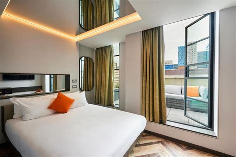 33 Best Boutique Hotels in London Handpicked by Designers