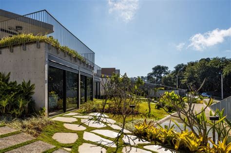 Concreto Armado E Integra O O Verde Marcam Casa No Interior De S O