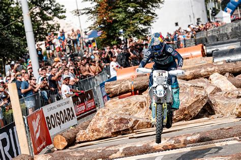 Red Bull Romaniacs Billy Bolt Sin Rival En La Pr Logo Urbana De Sibiu