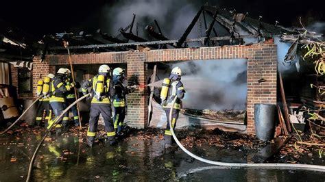 garagenbrand  breddorf feuerwehr rettet wohnhaus
