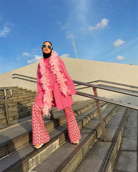 7 Inspirasi Outfit Konser Hijab Yang Nyaman Dan Keren