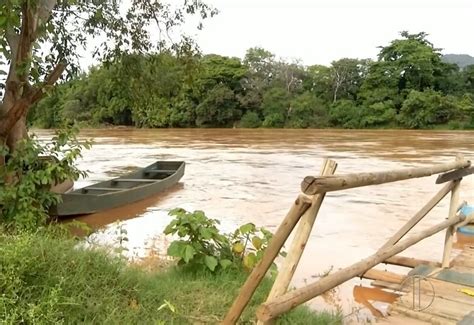 Nível do Rio Doce atinge cota de inundação em Governador Valadares