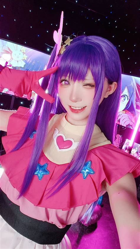 Oshi No Ko Ai Hoshino Destaca En Redes Con Su Popular Guiño En Un Asombroso Cosplay Anime Online