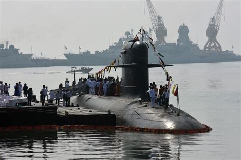 România cumpără submarine Scorpene de la francezi Ce preț au și cât de