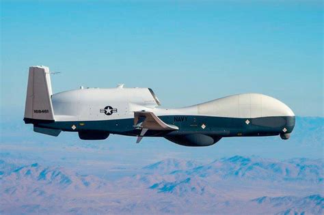 La Royal Australian Air Force Commande Six Drones Mq 4c Triton