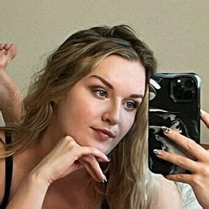 Caroline Miranda Nude Photo