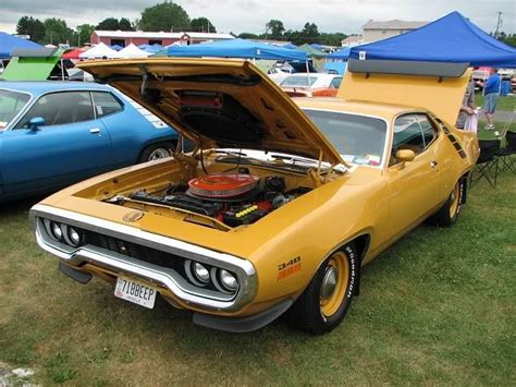 Bahama Yellow 1971 Plymouth Road Runner Muscle Cars Mopar Road Runner