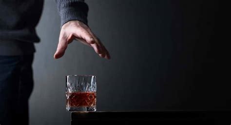 Signs and Symptoms of Alcohol Abuse - In NewsWeekly