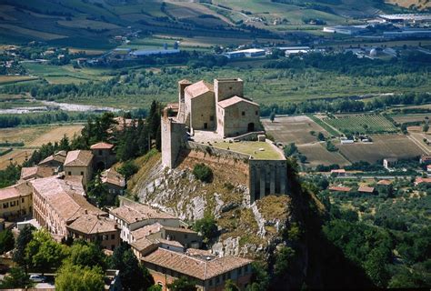 Tra Cielo E Pietra La Rocca Del Sasso E Il Dominio Dei Malatesta