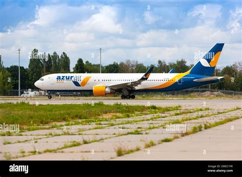 Boryspil Ukraine August Airplane Boeing Er Ur Azk