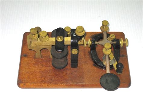 Antique Vintage Unmarked Morse Code Telegraph Relay Sounder Key