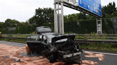 Unfall auf der A2 in Richtung Dortmund Frau verliert Kontrolle über