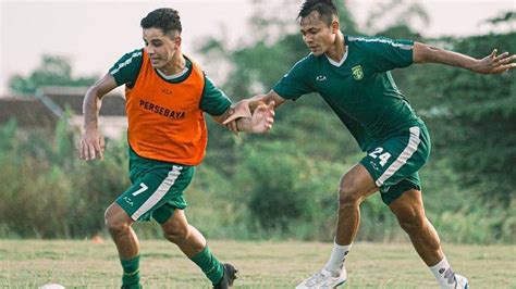 Aji Santoso Beber Kondisi Pemain Asing Persebaya Surabaya Yang Alami