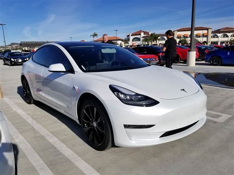 Pearl White Tesla Model 3 [4032x3024] : carporn