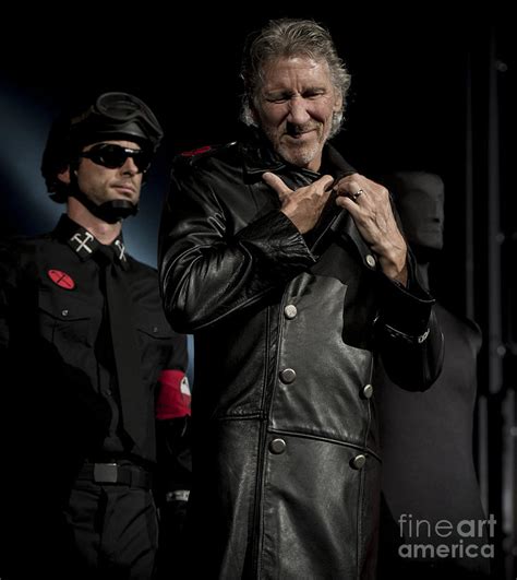 Roger Waters The Wall Photograph by David Oppenheimer - Pixels