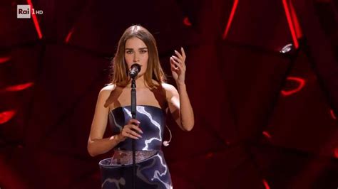 Clara Soccini dove abbiamo già visto la cantante di Sanremo Bigodino