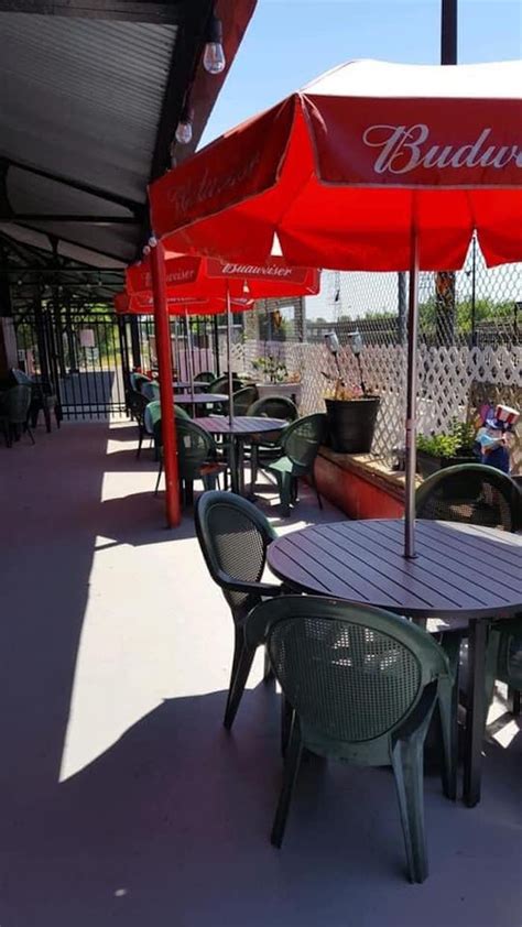 A Train Station Restaurant In New Jersey Serves Food With A View