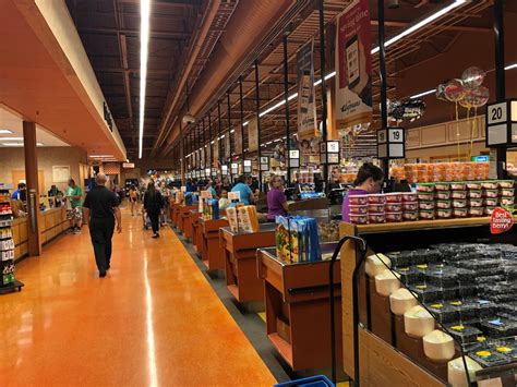 TOUR: Wegmans Food Markets - Canandaigua, NY