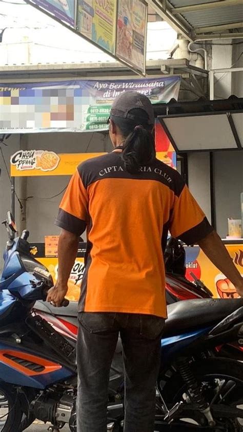 Pungutan Liar Parkir Mini Market Diungkap Oleh Juru Parkir