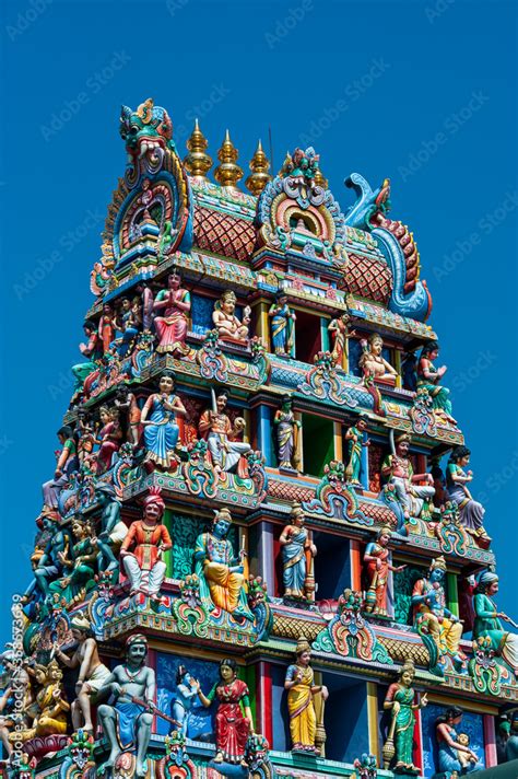 The Gopuram Entrance Tower To Sri Mariamman Temple Singapore Stock