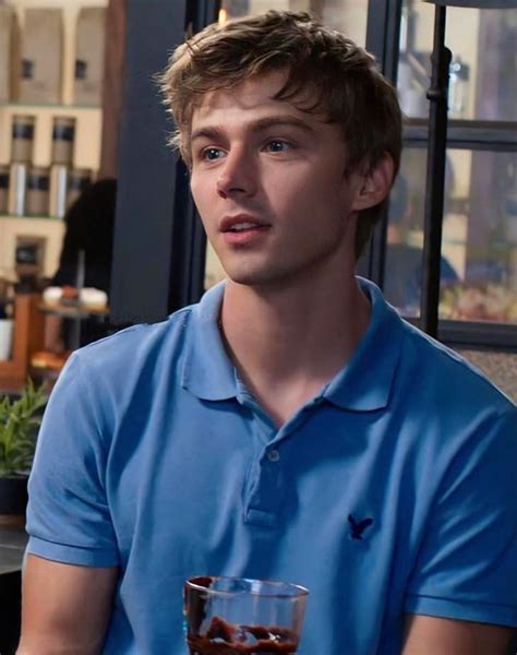 Miles Heizer Thirteen Reasons Why 13 Reasons Why Reasons 13 Reasons