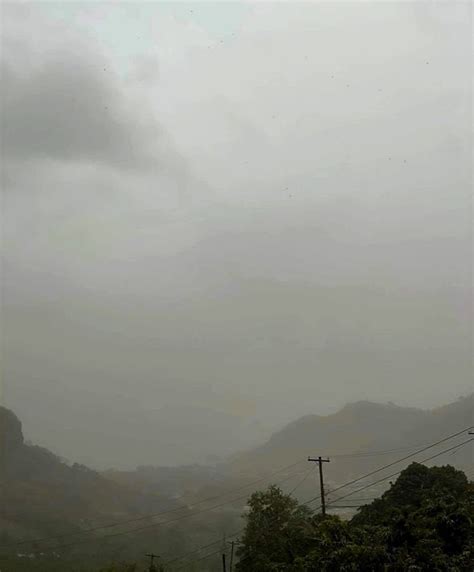 St Vincent volcano eruption: La Soufriere showers Caribbean with ash ...