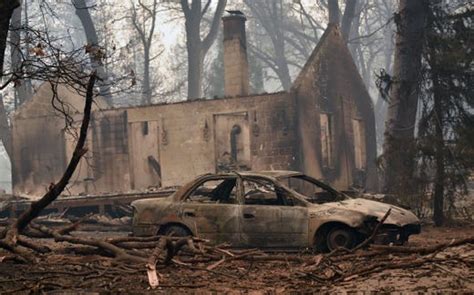 Miley Cyrus: House destroyed in California fire