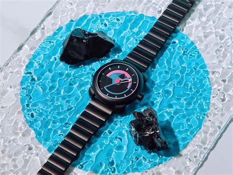 Sō Labs Watch Co. Layer 2.3 | Plum Punch Automatic