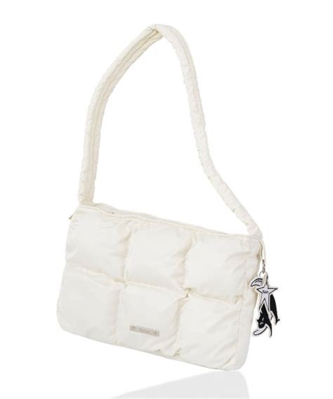 MUSINSA FALLETT Nero Badge Padded Bag Ivory