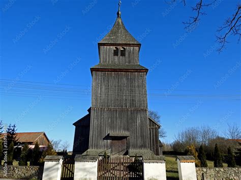 Foto De Wybudowany W Roku Drewniany Kosciol Katolicki Pod