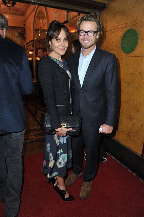 Fotografii Pe Peretele Grupului Vk Simon Baker Celebrity Couples