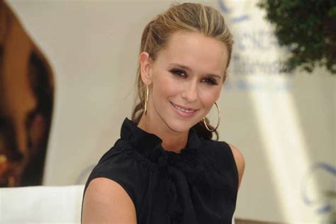 Wheres Jennifer Love Hewitt Now