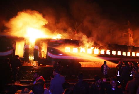 Bangladesh Al Menos Cuatro Muertos Y Varios Heridos Por Un Incendio