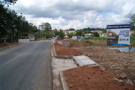 AS PLACAS DAS OBRAS DO GOVERNO FEDERAL EM COTIA Toninho Kalunga