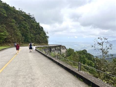 Parque Caminhos do Mar descemos a Estrada Velha de Santos a pé